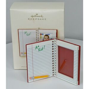 2008 Hallmark Keepsake “School Memories” Notebook A+ Kid Ornament